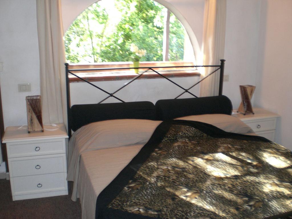 Villa Di Christian E Michelle Рим Номер фото