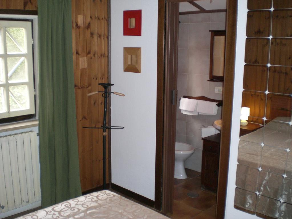 Villa Di Christian E Michelle Рим Номер фото