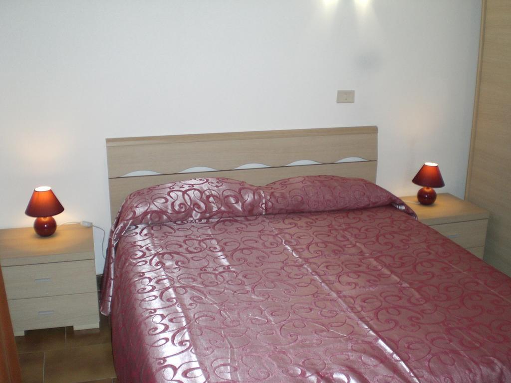 Villa Di Christian E Michelle Рим Номер фото