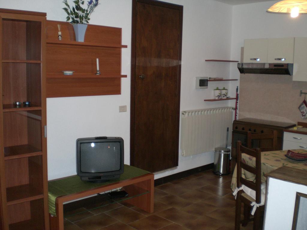 Villa Di Christian E Michelle Рим Номер фото